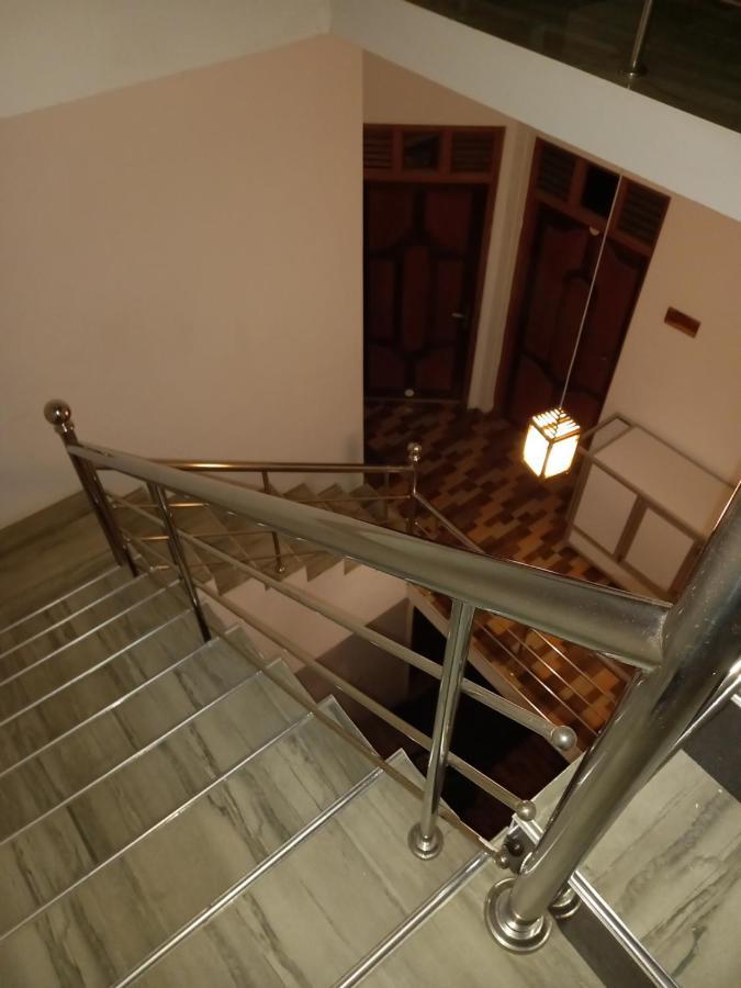 Villa Luxez Kalmunai Экстерьер фото